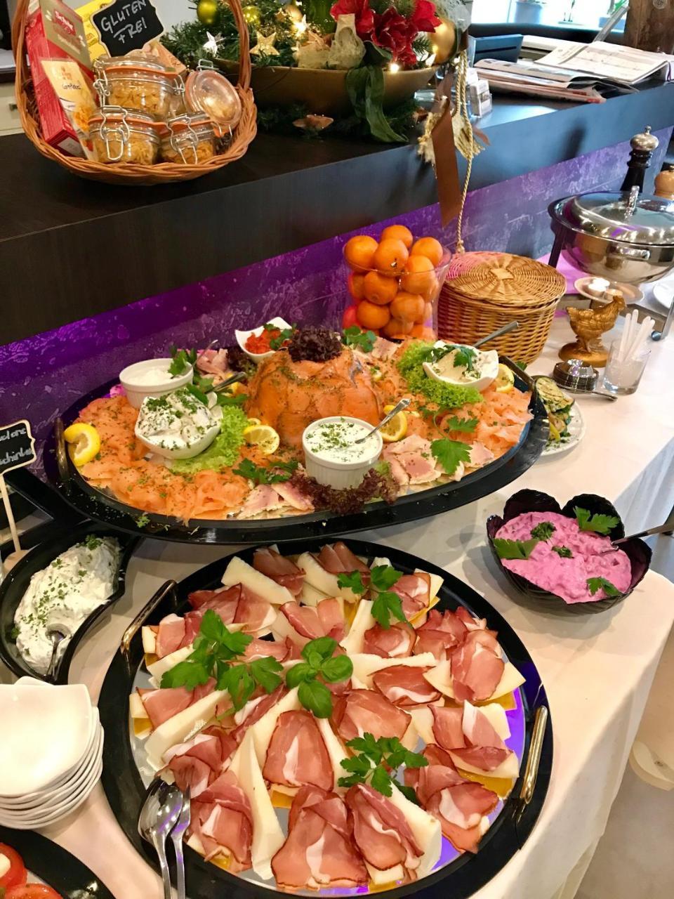 Boutique Hotel Goldene Henne Wolfsburg Buitenkant foto